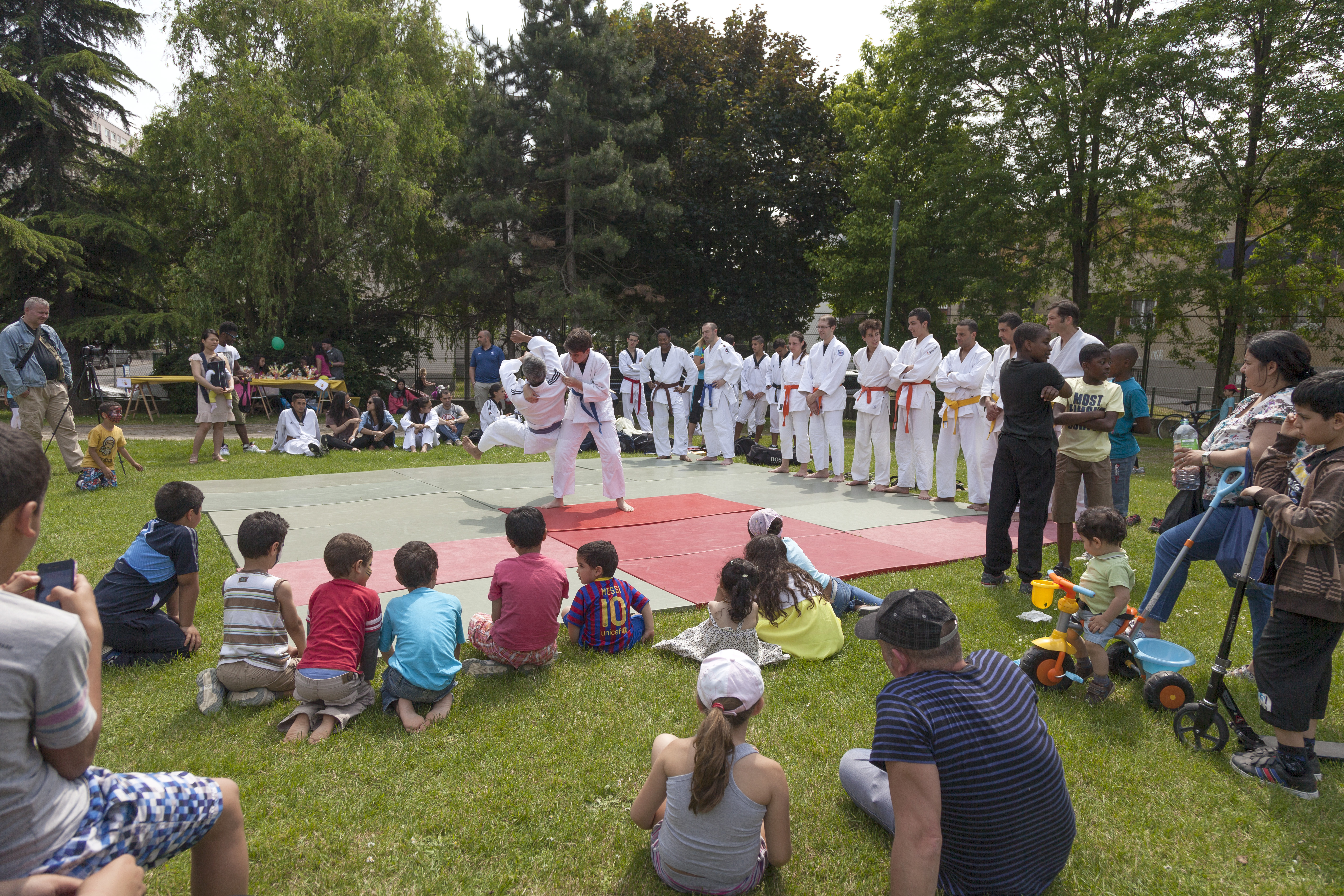 You are currently viewing Bonne résolution : pratiquer le Ju Jitsu à Asnières, en 2018